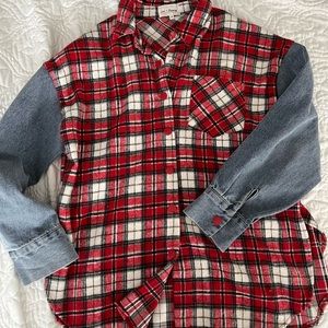 Love + Harmony shacket Just in time for winter flannel with denim sleeves Size M